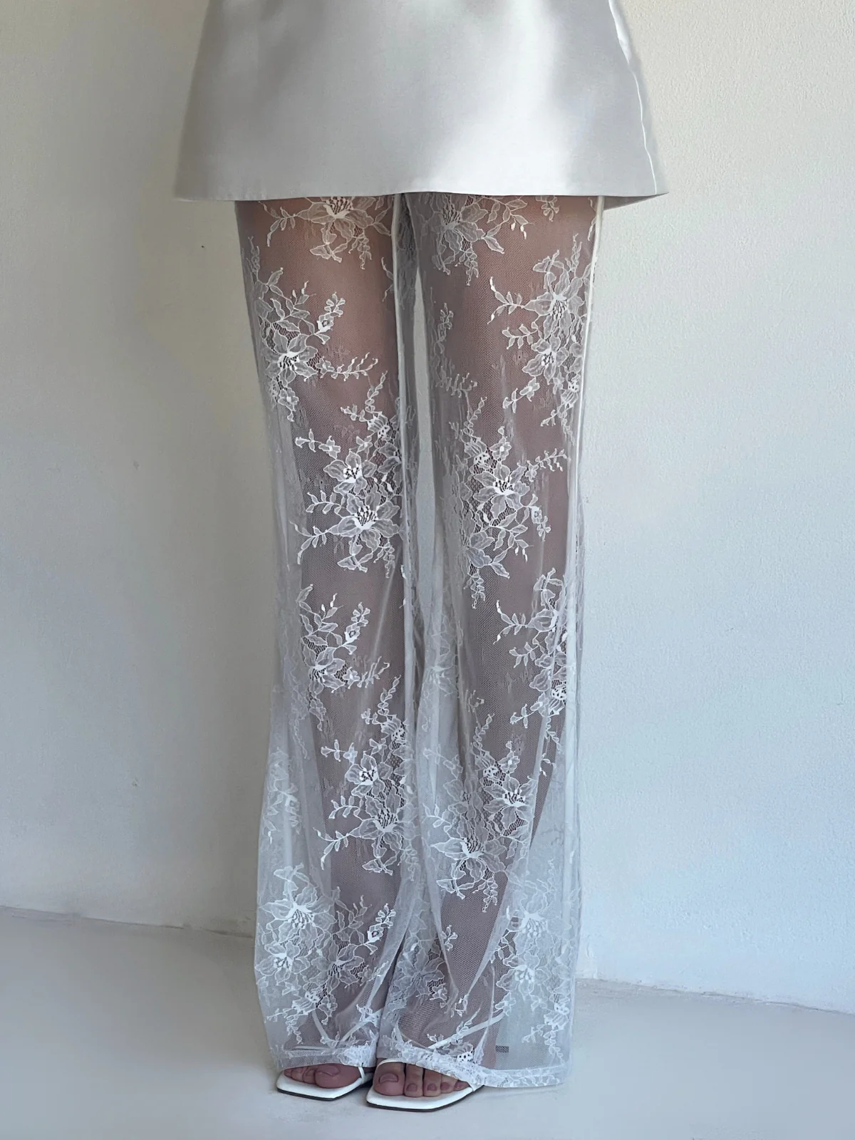 Arley Lola Lace Pant in Ivory - Image 4