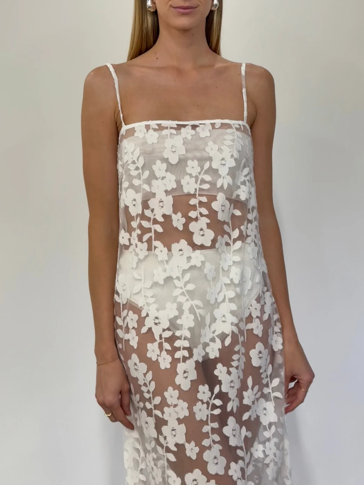 By Nicola Evie Maxi Dress in Petite White Lace - Image 4