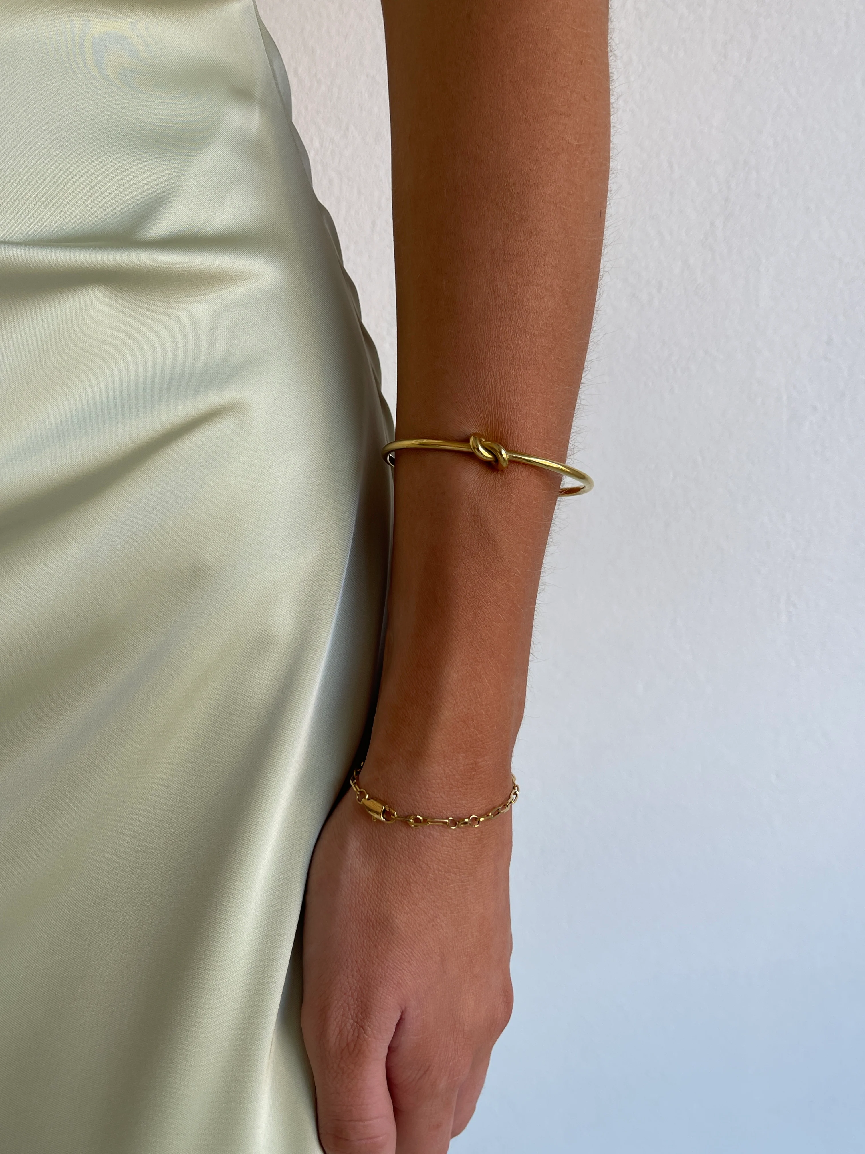 By Nicola Knot Bangle in Gold - Image 5