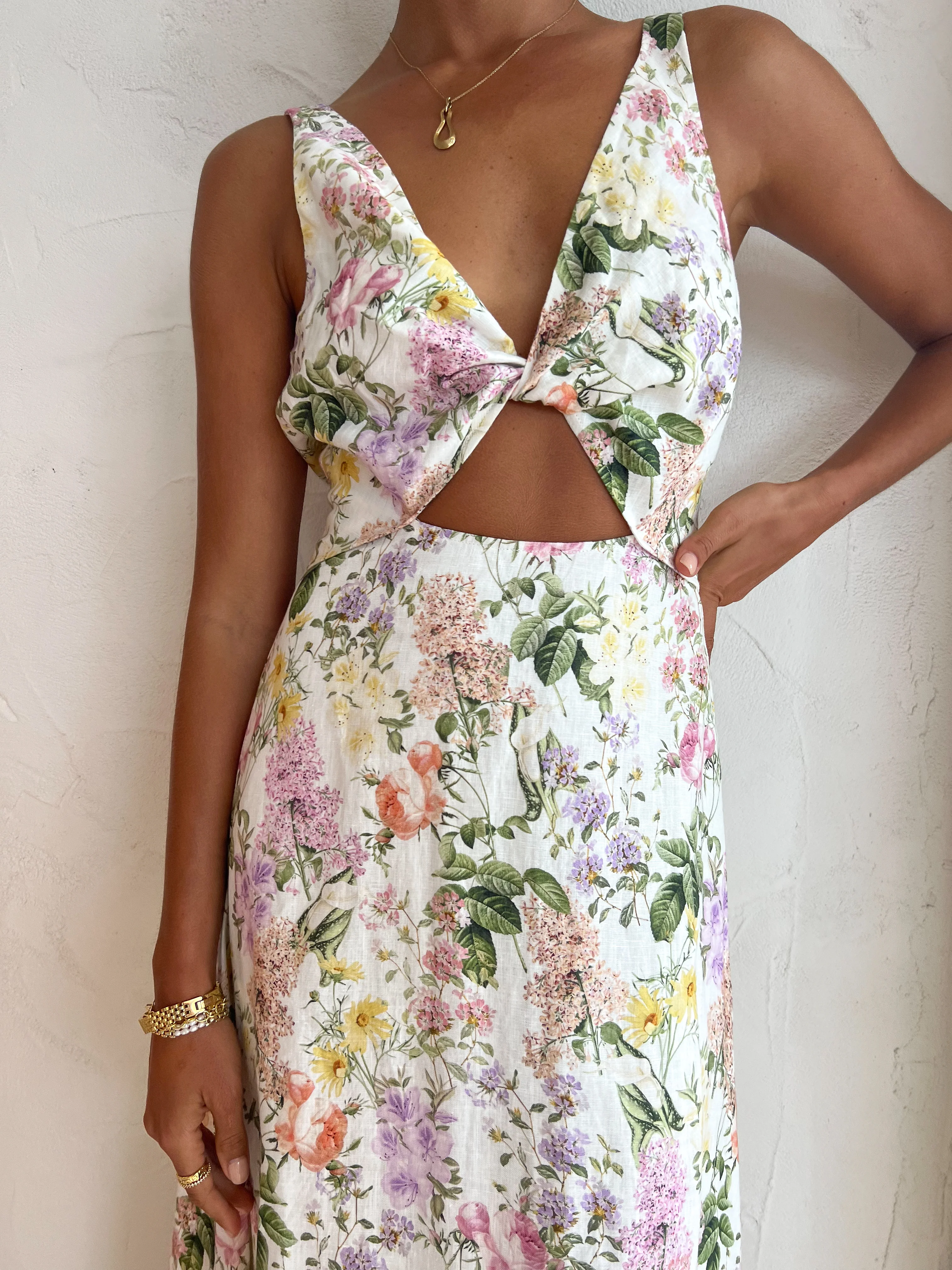 Issy Blue Skies Dress in Spring - Image 3