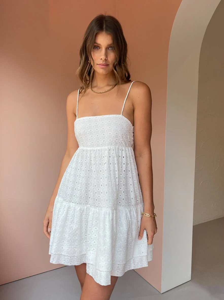 Issy Dreamy Dress in White Eyelet - Image 10
