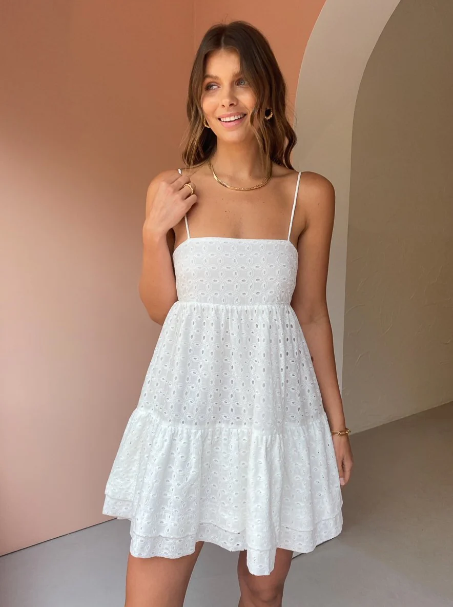 Issy Dreamy Dress in White Eyelet - Image 3