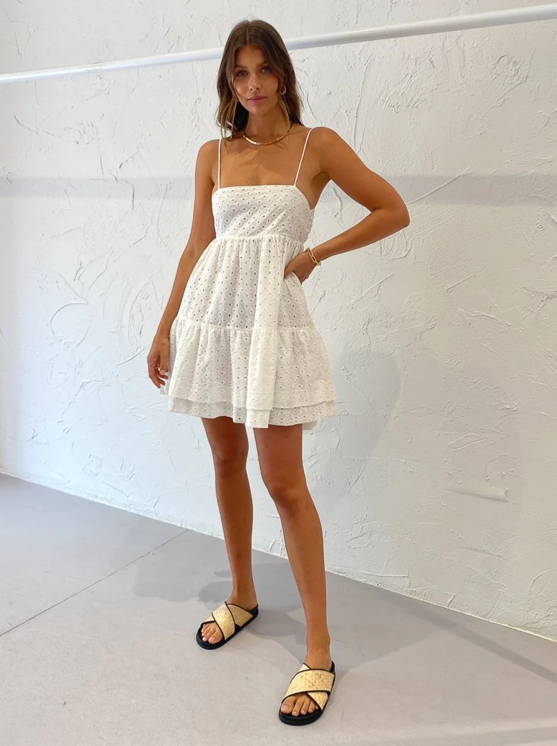 Issy Dreamy Dress in White Eyelet - Image 9
