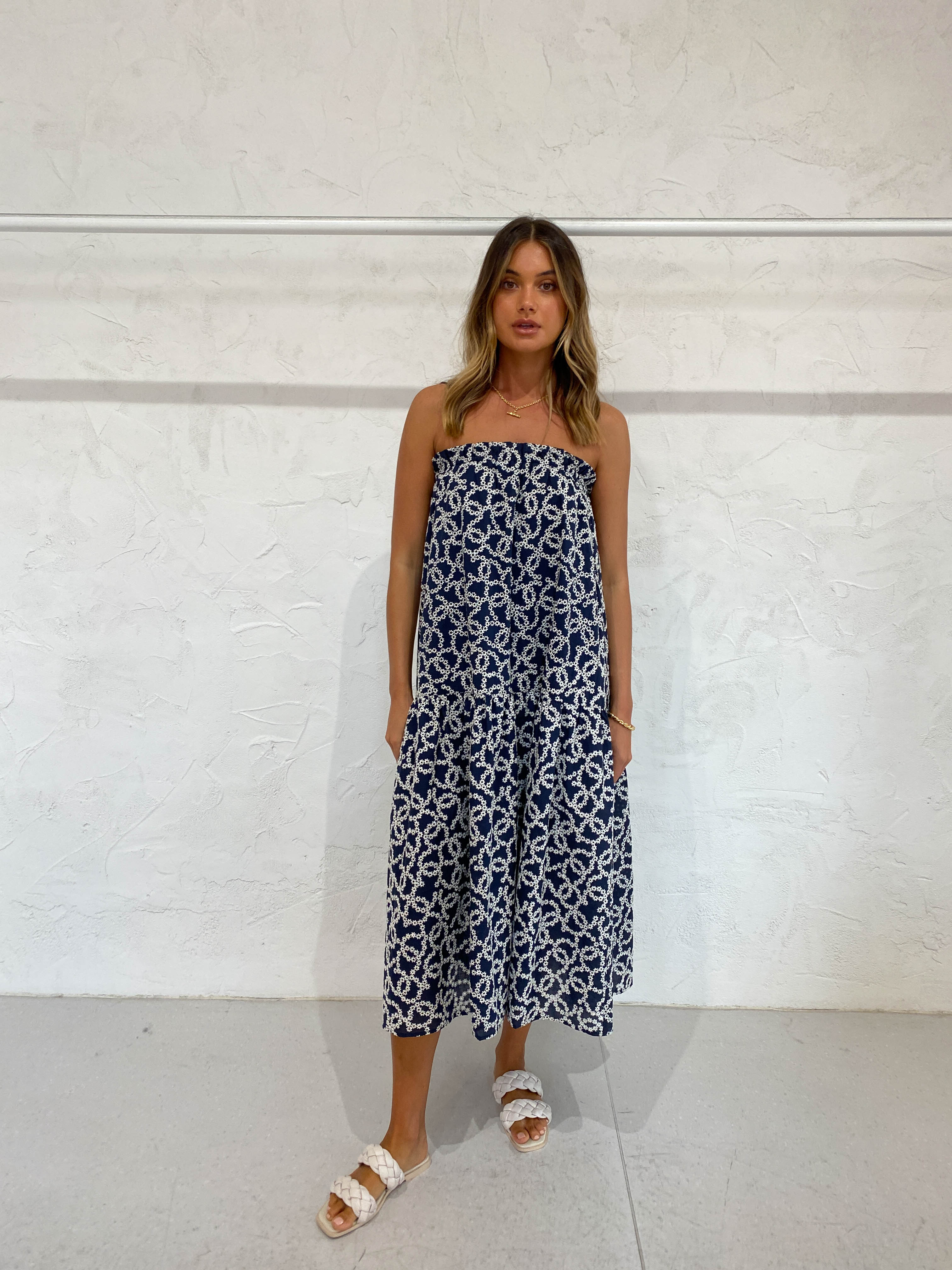 Issy Harmony Skirt in Navy Daisy - Image 8