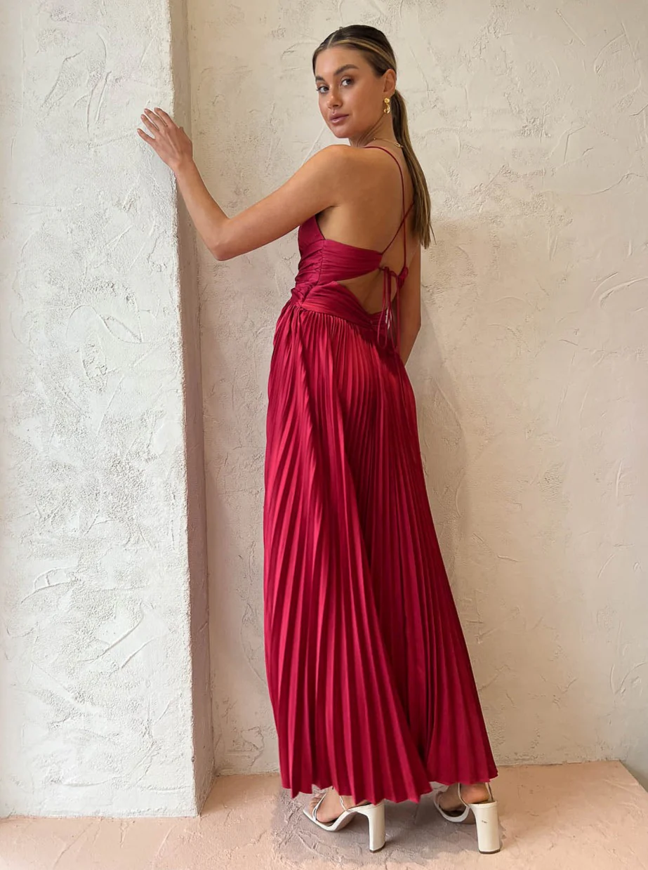 Issy Orla Dress in Berry - Image 12