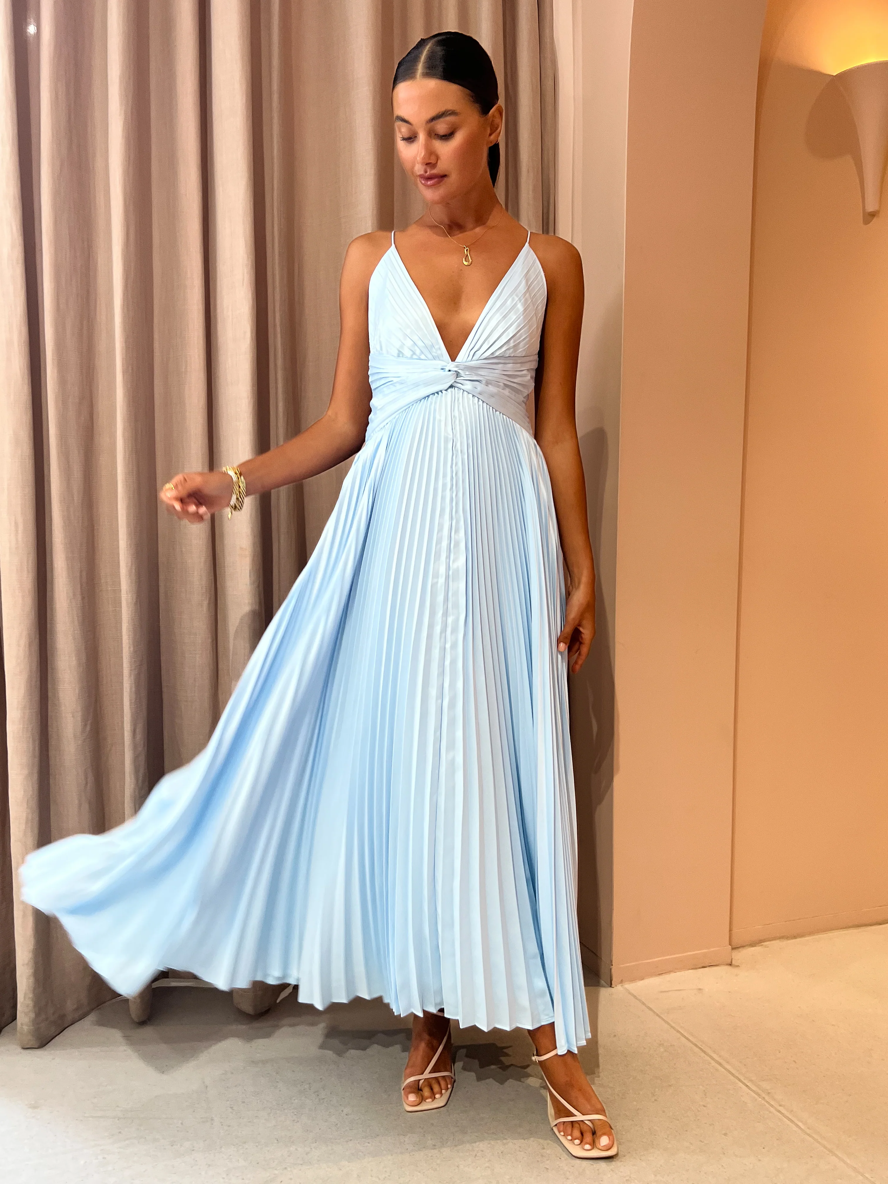 Issy Orla Dress in Blue - Image 5