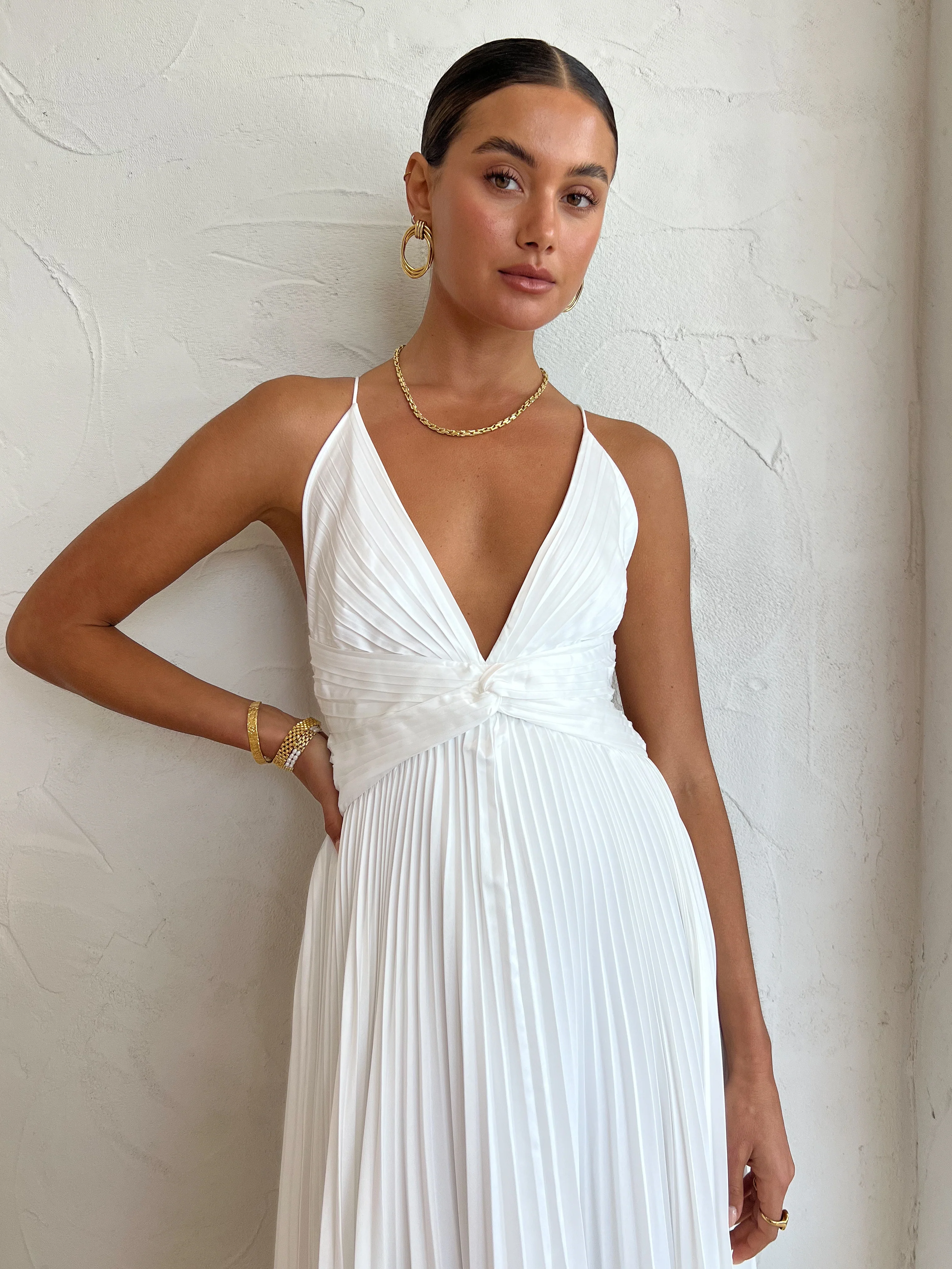 Issy Orla Dress in White - Image 6