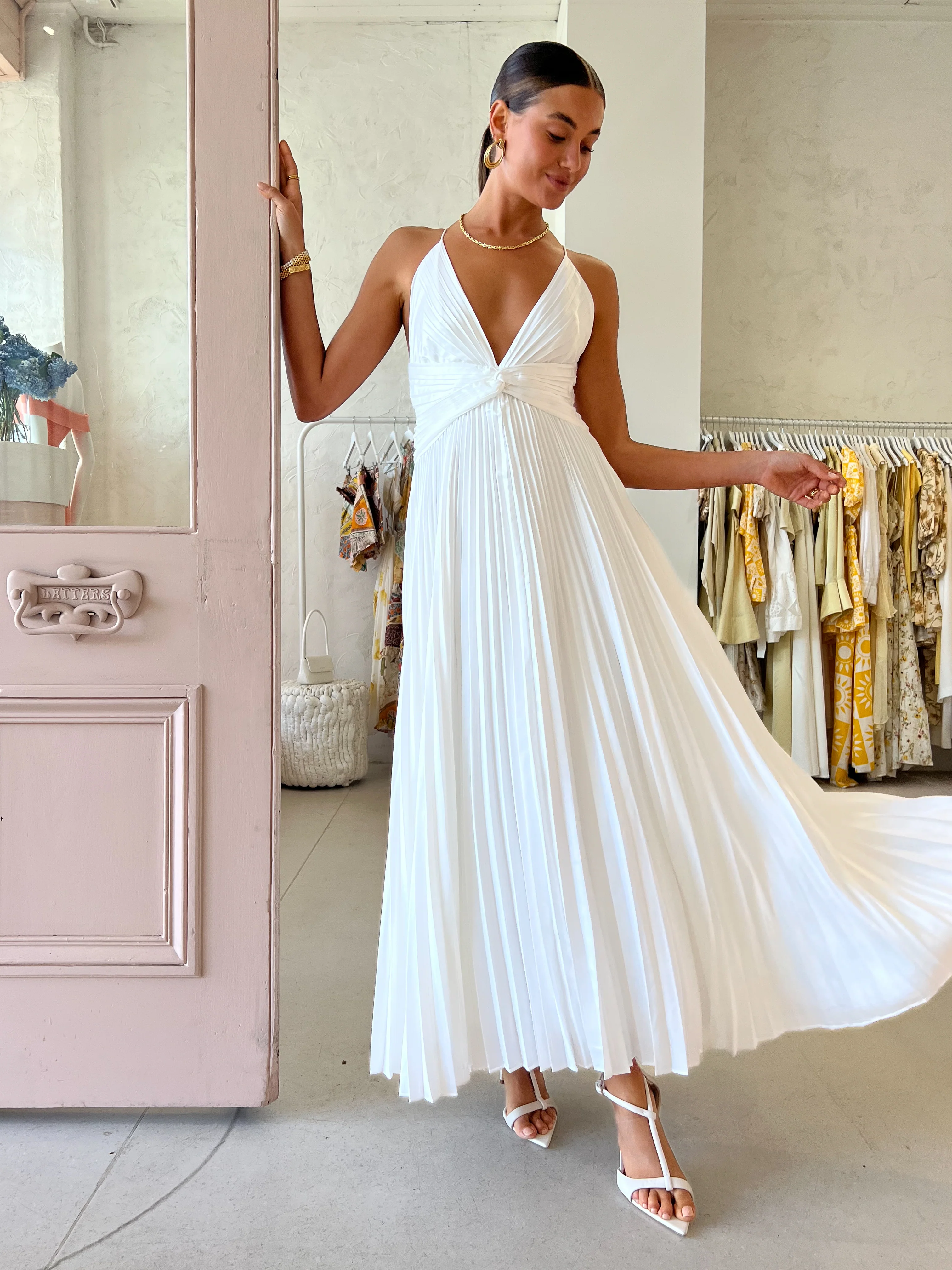 Issy Orla Dress in White - Image 8