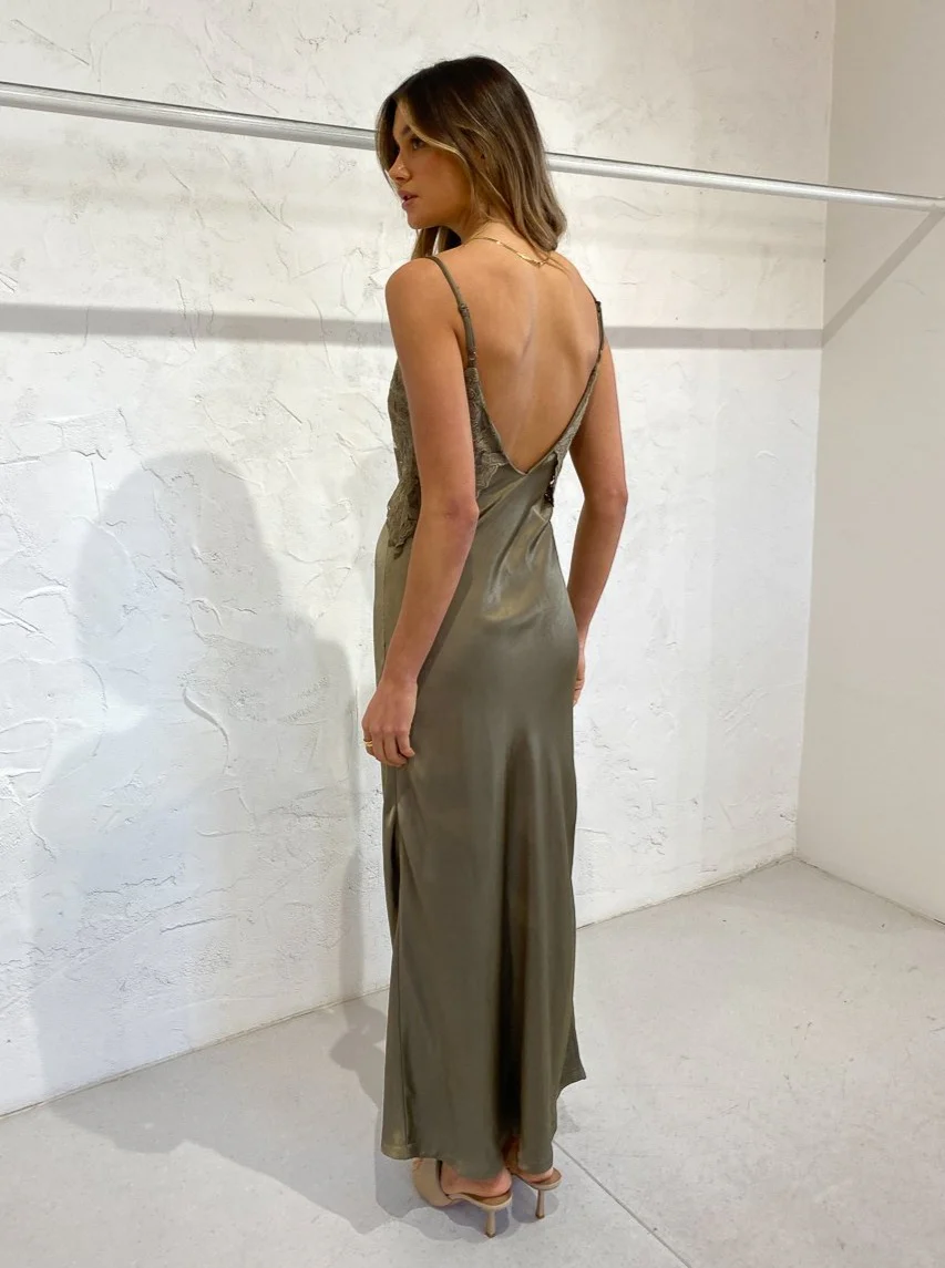 Issy Serene Dress in Khaki - Image 9