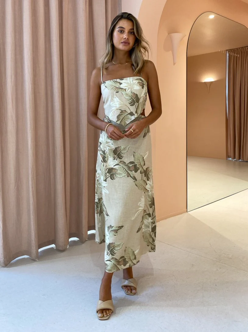 Issy Treasures Dress in Lily - Image 4