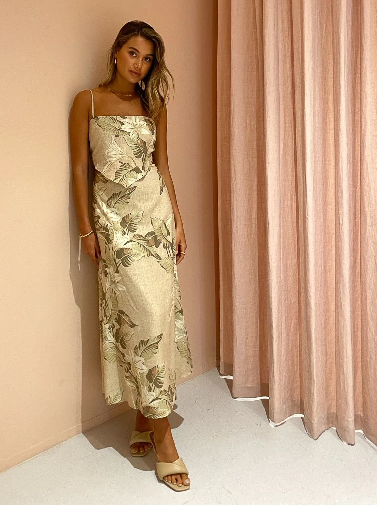 Issy Treasures Dress in Lily - Image 9
