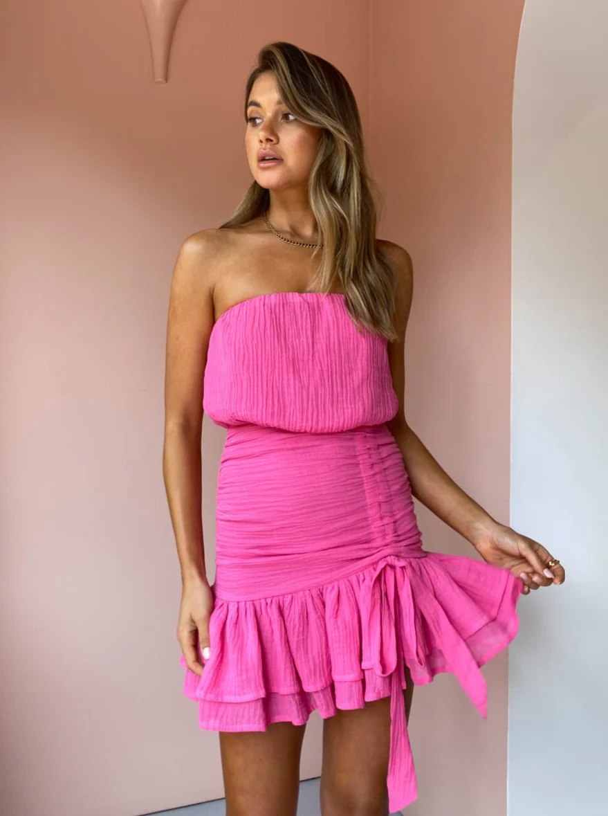 Issy Waves Dress in Fuchsia - Image 3